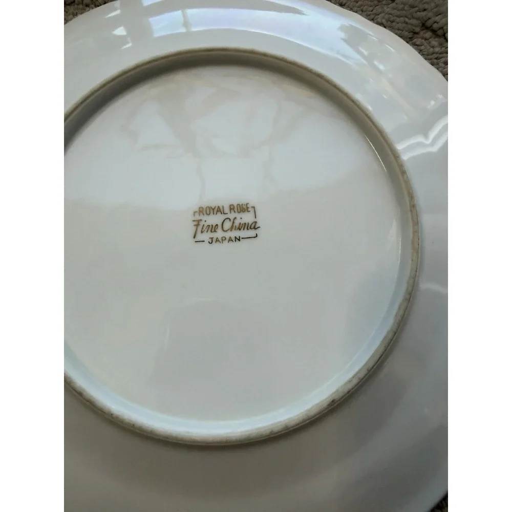 Royal Rose Fine China Japan Gold Trim Mossy Rose Dinner Plates